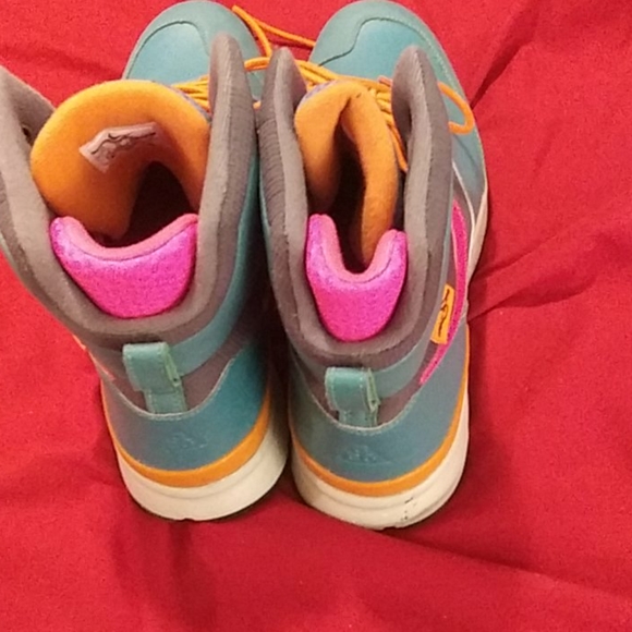NIKE BOOTS